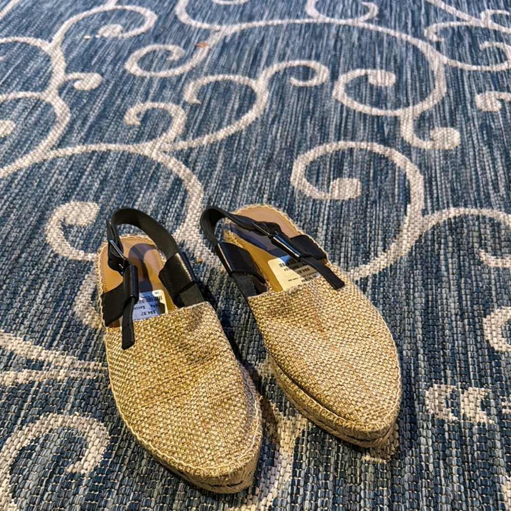 Stylish Woven Espadrille Flats